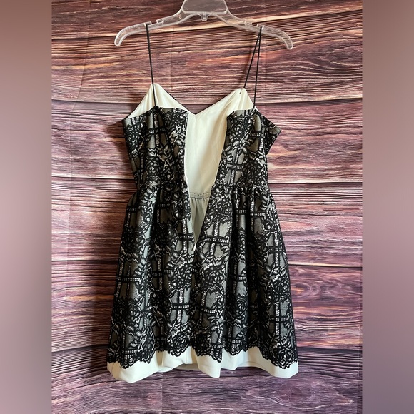 NWT Aqua White with Black Lace Dress. Size Medium. - Picture 10 of 10